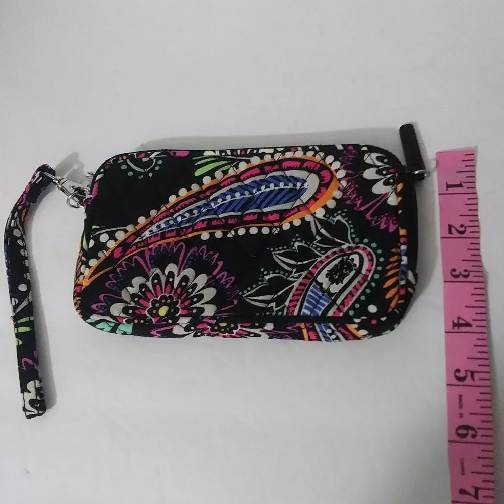Vera Bradley Wallet Black Floral Paisley‎ Fabric Quilted Wristlet